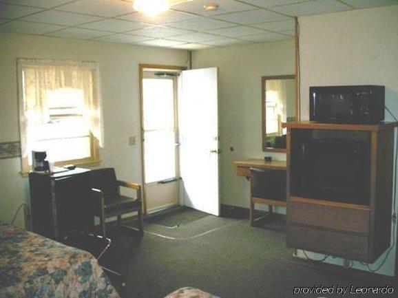 Budget Inn Long Prairie Room photo