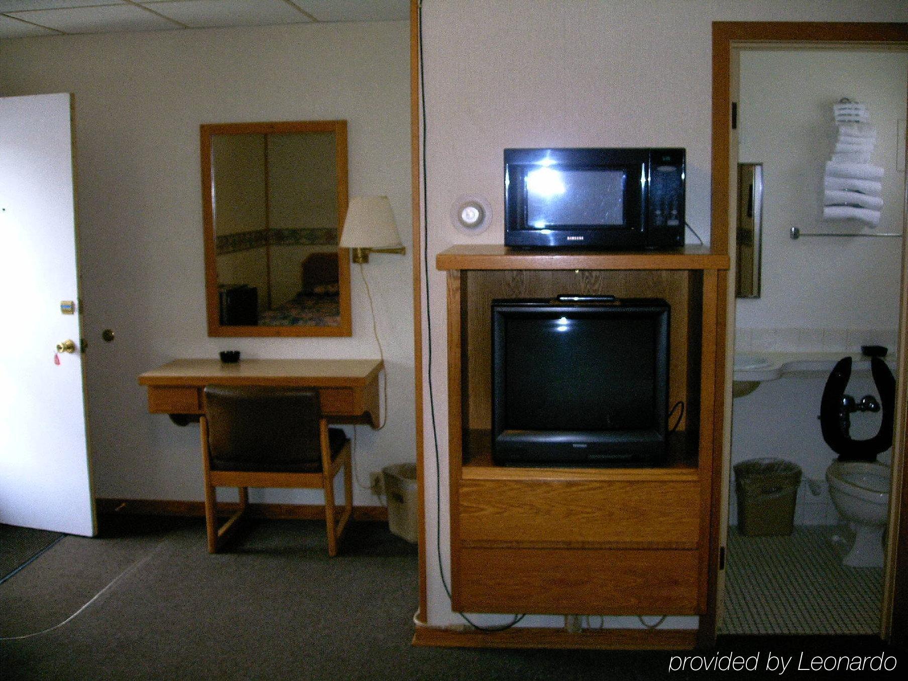 Budget Inn Long Prairie Room photo