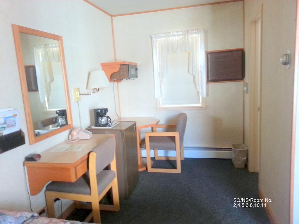 Budget Inn Long Prairie Room photo